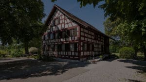 MEHR LESEN